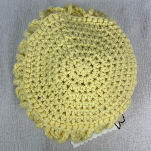 Yellow Handmade Knit Beanie‎ - Picture 5 of 5